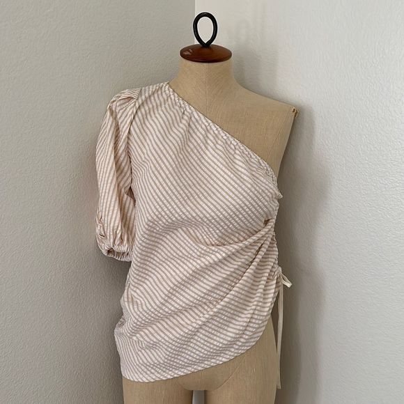Petersyn One Shoulder Blouse in Almond White Top Size S - Picture 2 of 12